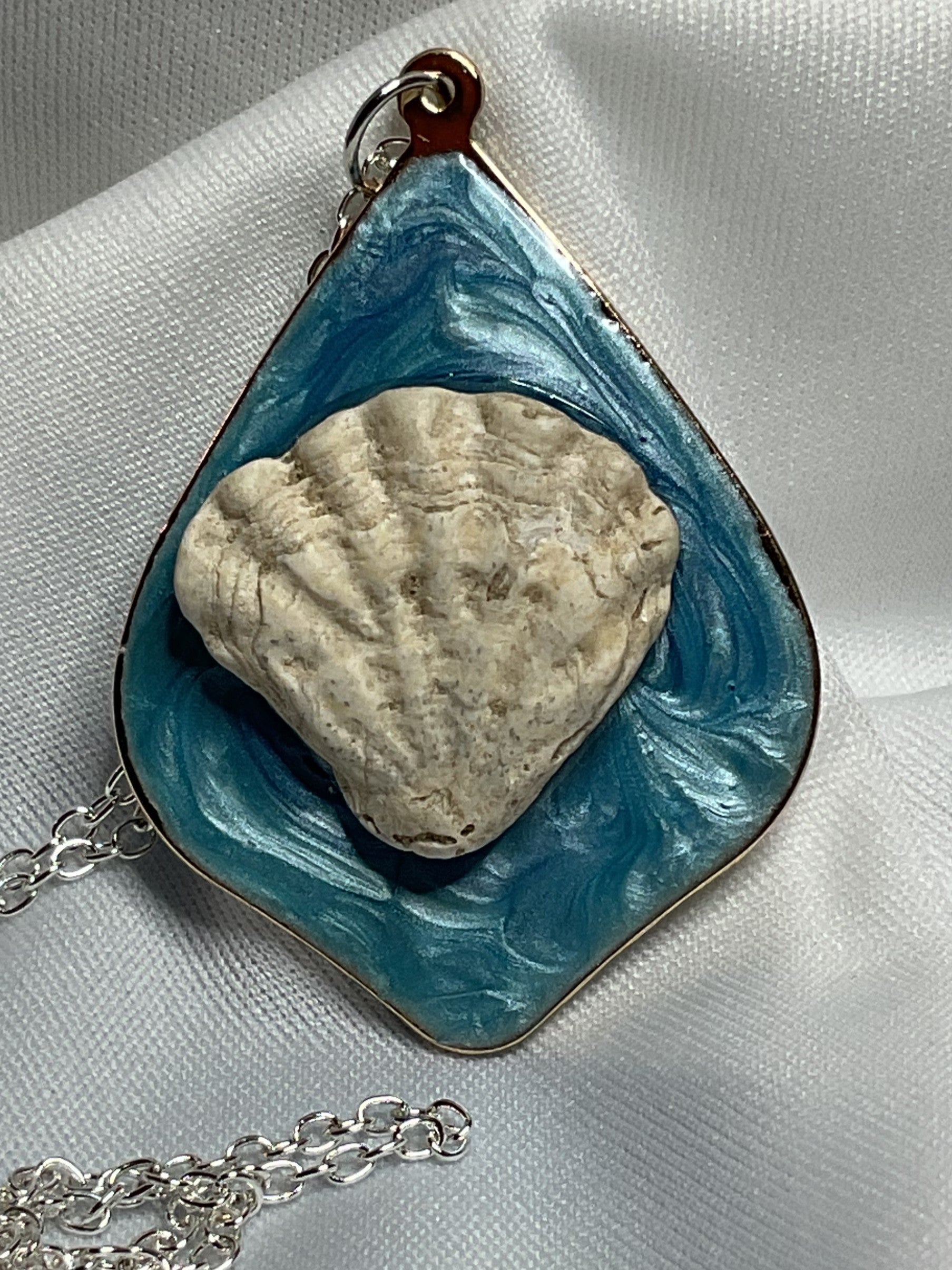 Ocean Tide Scallop Shell Necklace