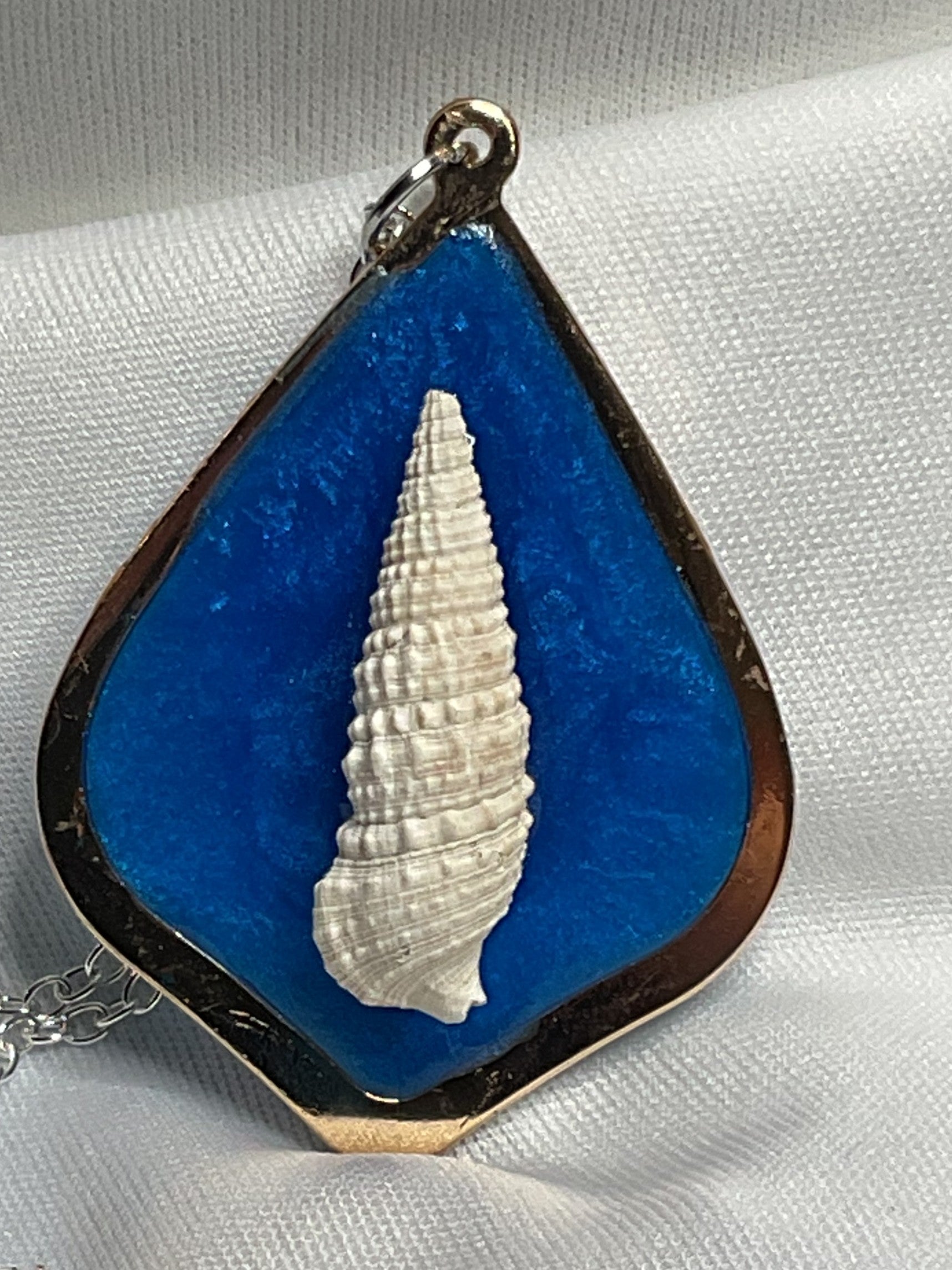 Deep Ocean Shell Drop Necklace